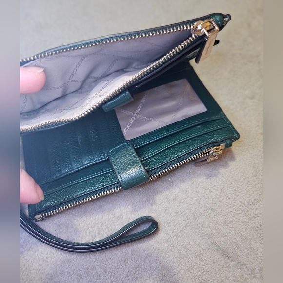 Michael Kors Green Wristlet - Picture 7 of 8